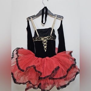 Dance/Halloween costumes. Size: Adult size.